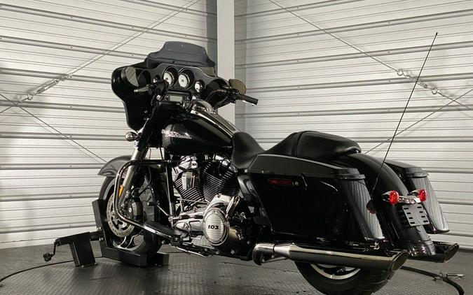 2013 Harley-Davidson® FLHX - Street Glide®