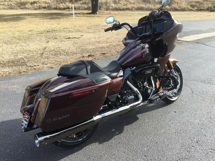 2024 Harley-Davidson® CVO™ Road Glide® Copperhead