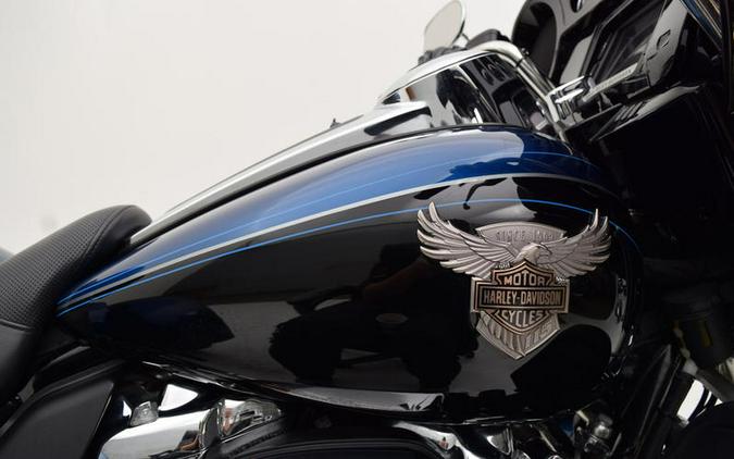 2018 Harley-Davidson® FLHTCUTG - Tri Glide® Ultra 115th Anniversary