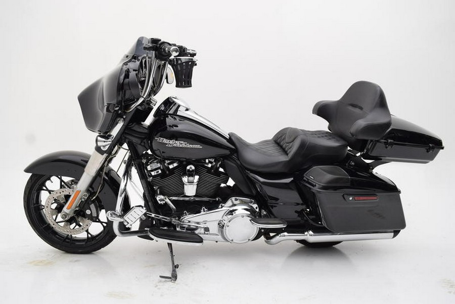 2018 Harley-Davidson® FLHTCUTG - Tri Glide® Ultra 115th Anniversary