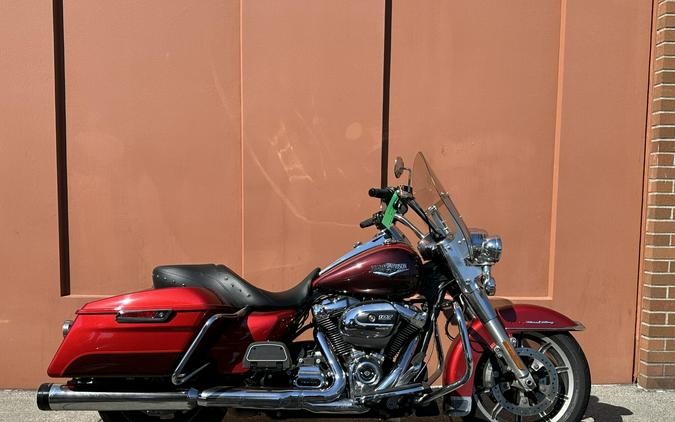 Harley-Davidson® Road King® Wicked Red/Twisted Cherry