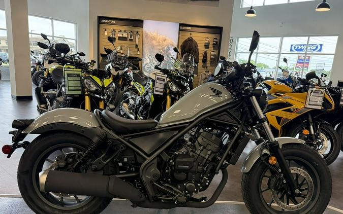2026 Honda Rebel® 300 E-Clutch