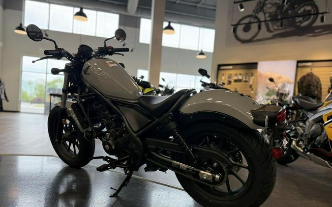 2026 Honda Rebel® 300 E-Clutch