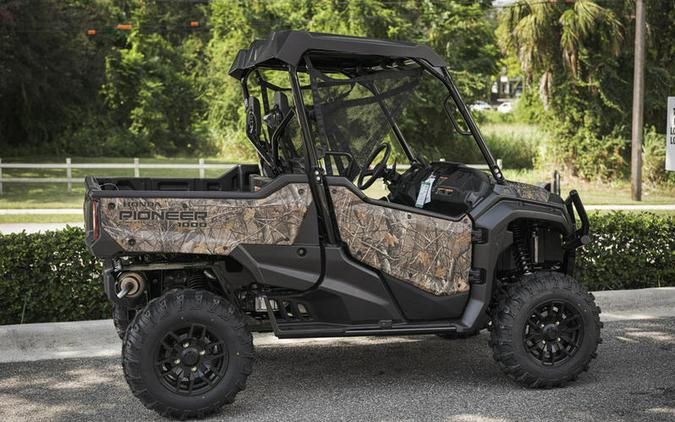 2023 Honda® Pioneer 1000 Forest