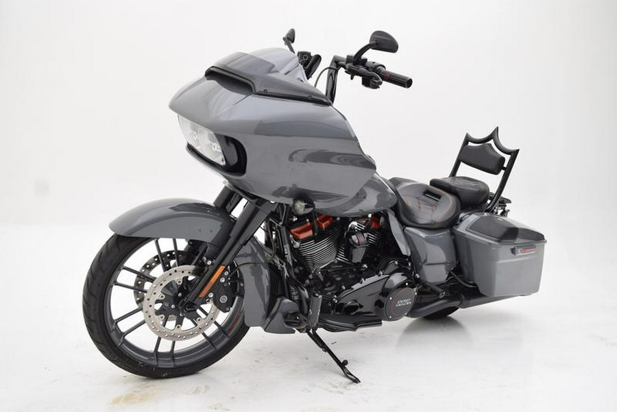 2018 Harley-Davidson® FLTRXSE - CVO™ Road Glide®