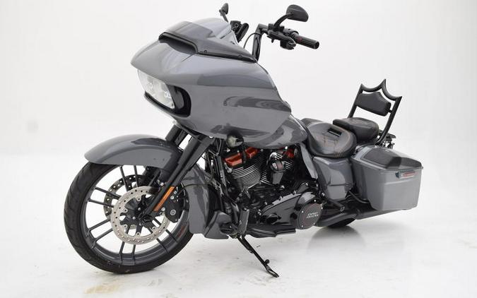 2018 Harley-Davidson® FLTRXSE - CVO™ Road Glide®