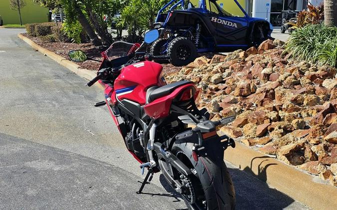 2026 Honda CBR650R E-Clutch