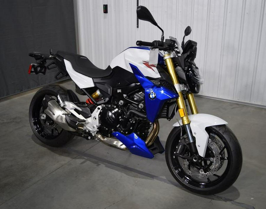 2022 BMW F 900 R Light White/Racing Blue Metallic/Racing Red