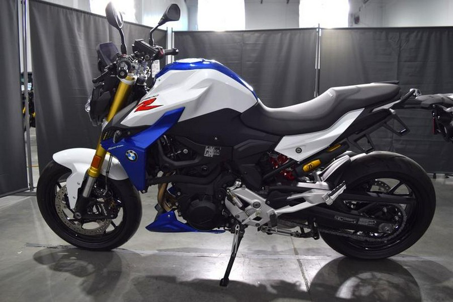 2022 BMW F 900 R Light White/Racing Blue Metallic/Racing Red