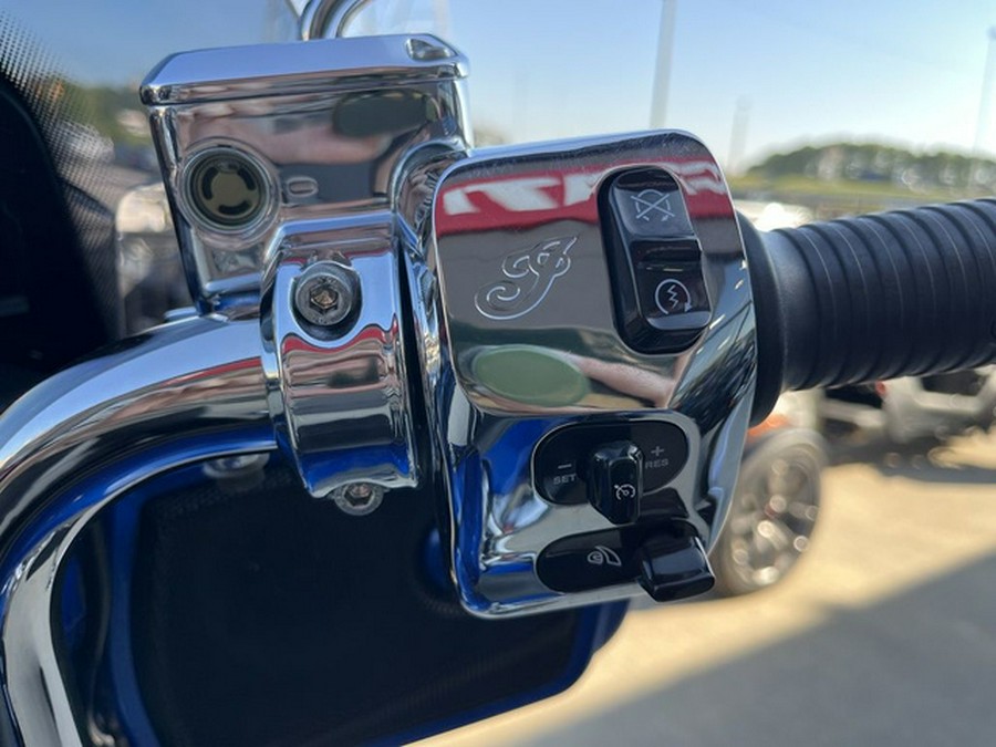 2018 Indian Chieftain Limited Brilliant Blue