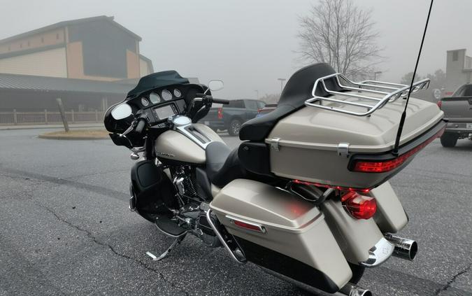 2018 Harley-Davidson Ultra Limited Silver Fortune/Black Tempest