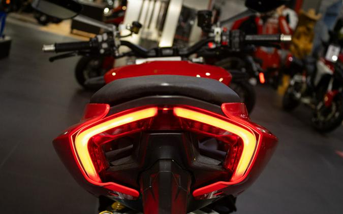 2023 Ducati Streetfighter V2 Ducati Red