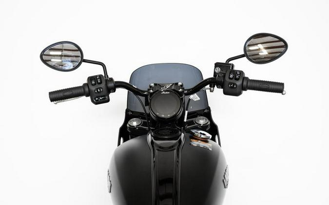 2024 Indian Motorcycle® Sport Chief Black Smoke