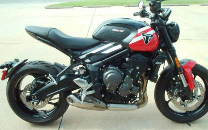 2025 Triumph TRIDENT 660 (TWO TONE)