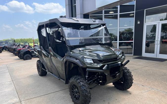 2024 Honda Pioneer 1000-6 Crew Deluxe