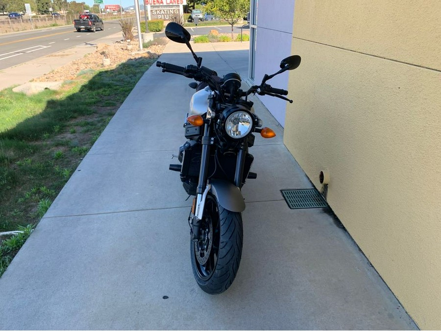 2016 Yamaha XSR900