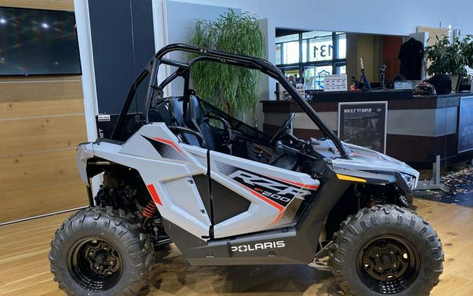 2024 Polaris RZR 200 EFI