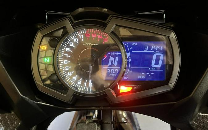 2023 Kawasaki Ninja® 400 Matrix Camo Gray/Metallic Matte Carbon Gray