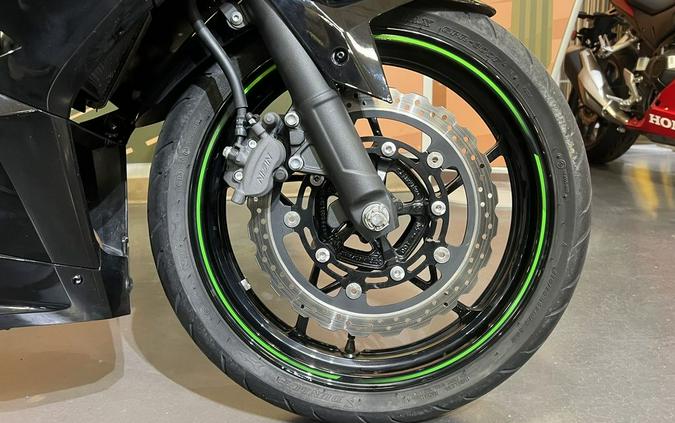 2023 Kawasaki Ninja® 400 Matrix Camo Gray/Metallic Matte Carbon Gray