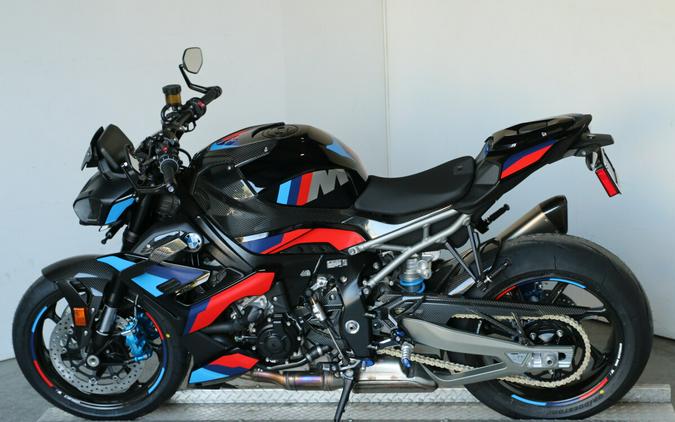 2026 BMW M 1000 R