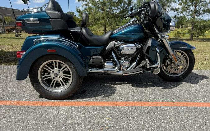 2020 Harley-Davidson® Tri Glide® Ultra FLHTCUTG