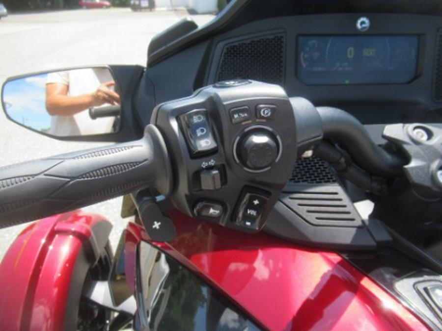 2022 Can-Am Spyder RT Limited