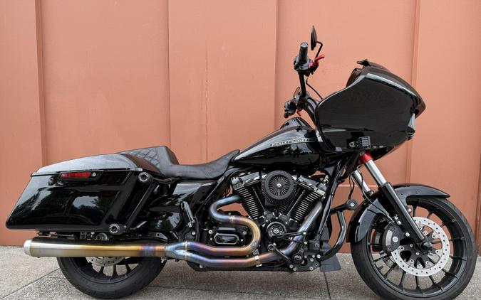 Harley-Davidson® Road Glide® Special Vivid Black