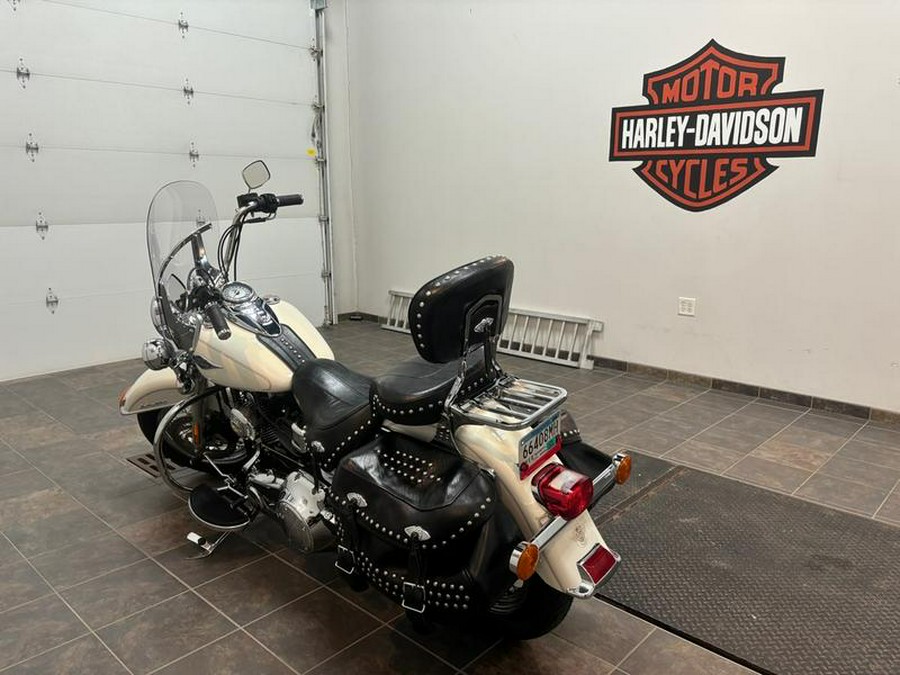 2015 Harley-Davidson® FLSTC - Heritage Softail® Classic