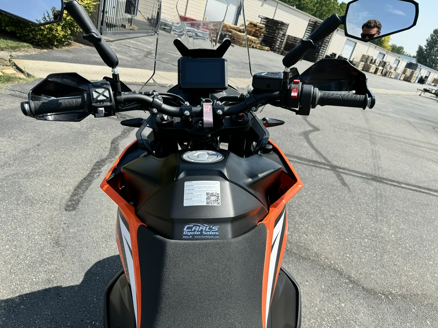 2023 KTM 890 Adventure