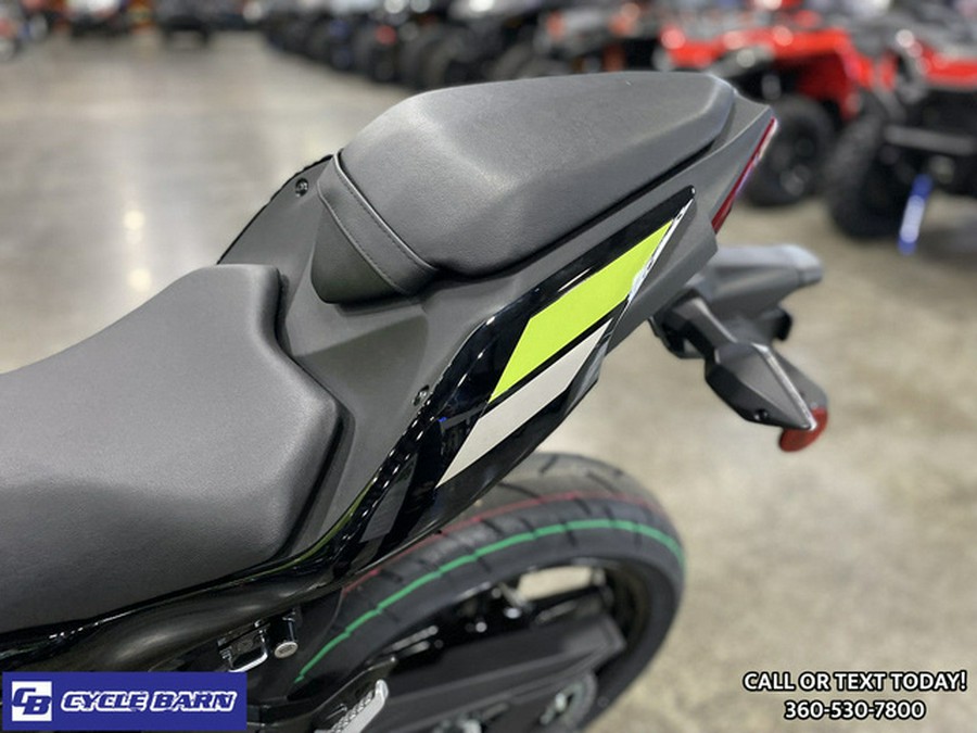 2026 Kawasaki Ninja 500 ABS Metallic Yellowish GreenEbony
