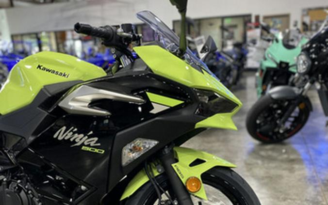 2026 Kawasaki Ninja 500 ABS Metallic Yellowish GreenEbony