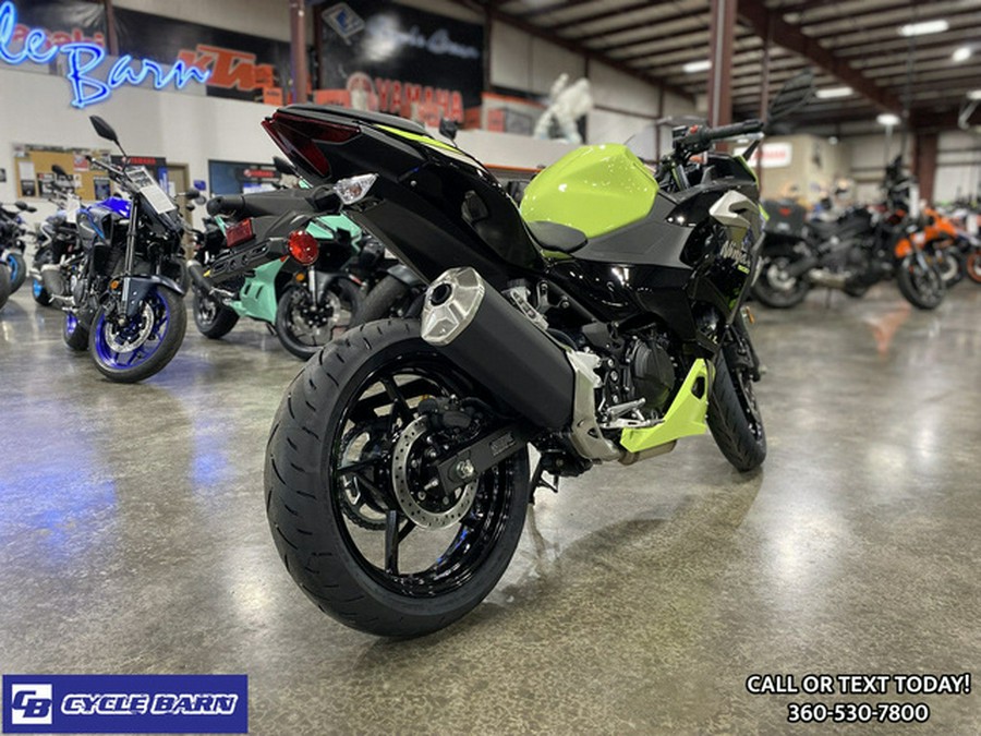 2026 Kawasaki Ninja 500 ABS Metallic Yellowish GreenEbony
