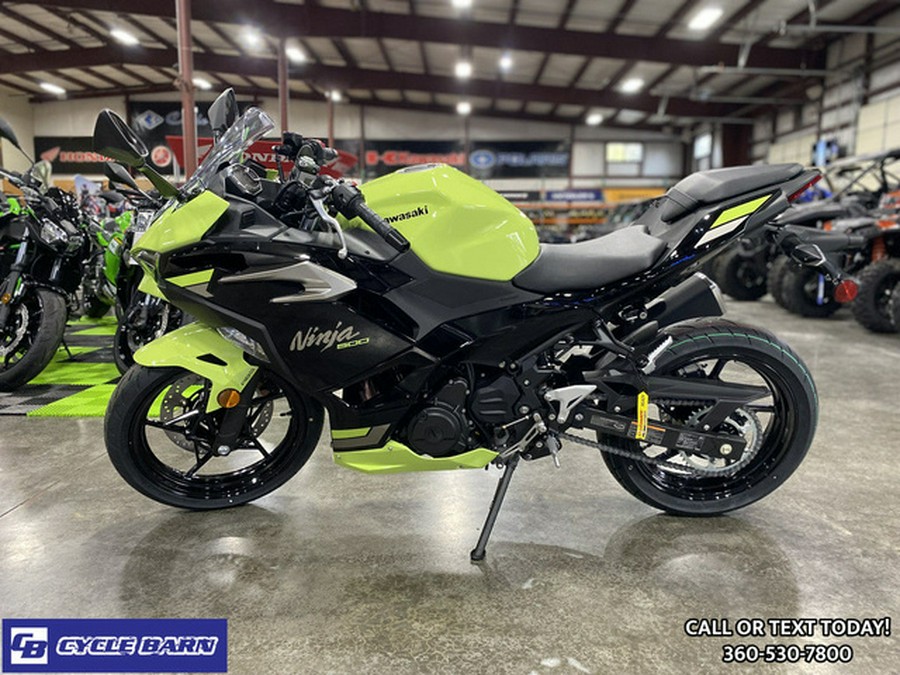 2026 Kawasaki Ninja 500 ABS Metallic Yellowish GreenEbony