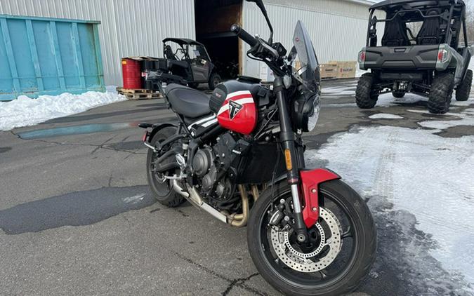 2025 Triumph Trident 660 Diablo RedSapphire Black