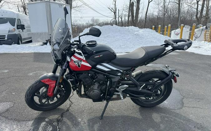 2025 Triumph Trident 660 Diablo RedSapphire Black