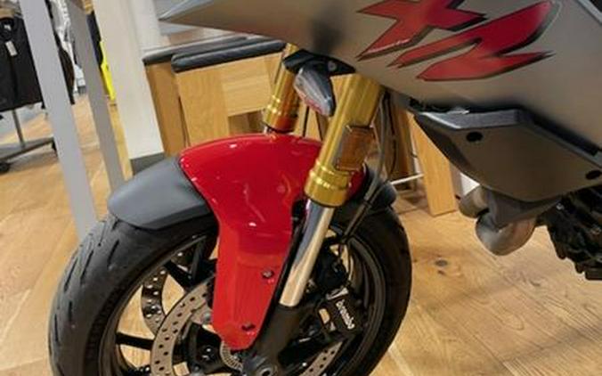 2021 BMW F 900 XR Racing Red