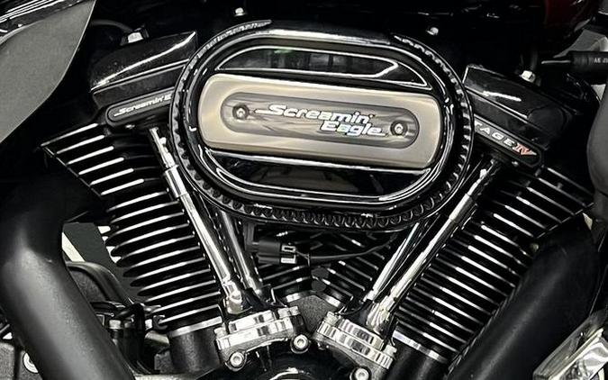 2017 Harley-Davidson® FLHXSE - CVO™ Street Glide®