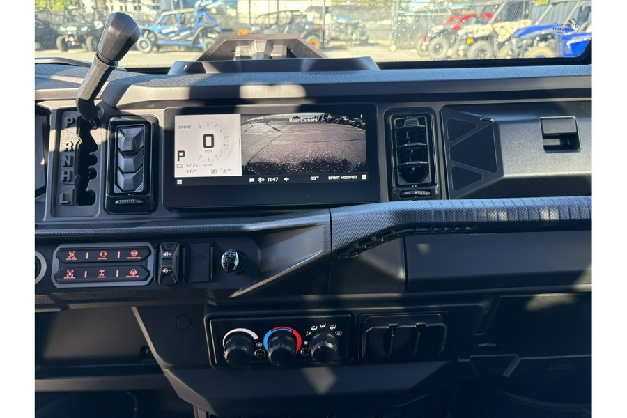 2026 Can-Am Defender Limited HD11