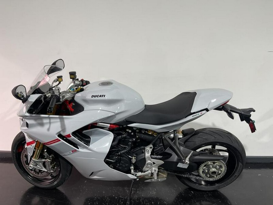 2024 Ducati Supersport 950 S White Stripe