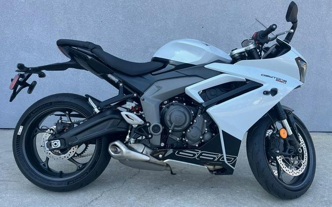 2025 Triumph Daytona 660 Snowdonia WhiteSapphire Black