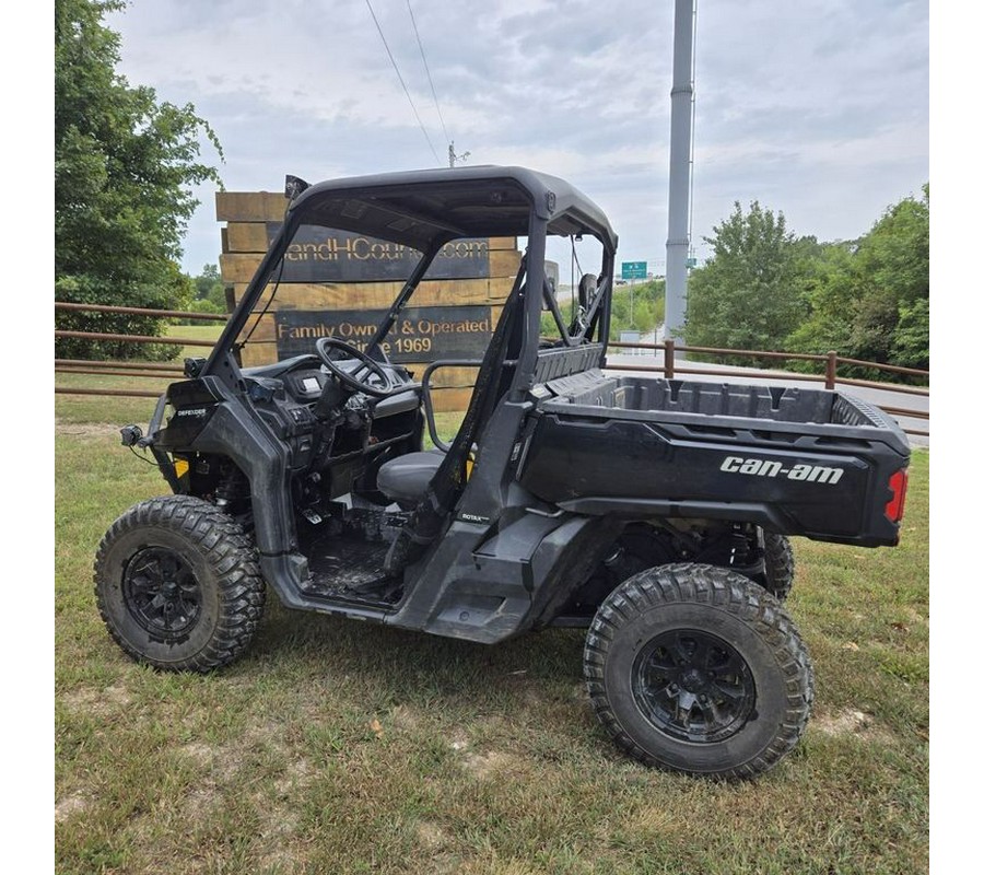 2022 Can-Am® Defender XT HD10