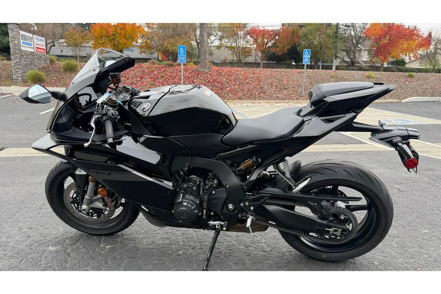 2025 Yamaha YZF-R9