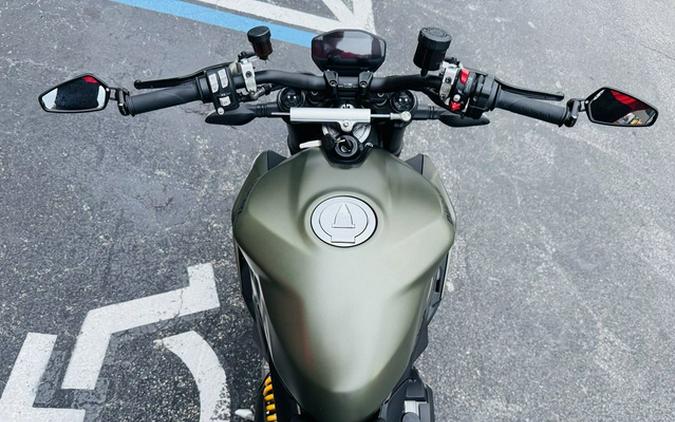 2023 Ducati Streetfighter V2 Storm Green