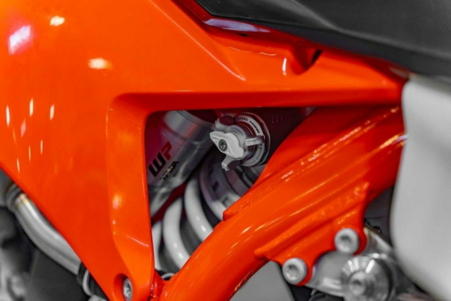 2025 KTM XC 300 W Hardenduro