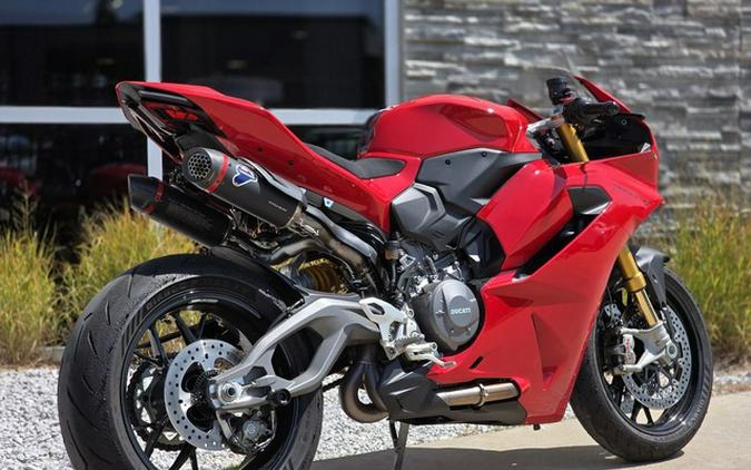 2025 Ducati Panigale V2 S