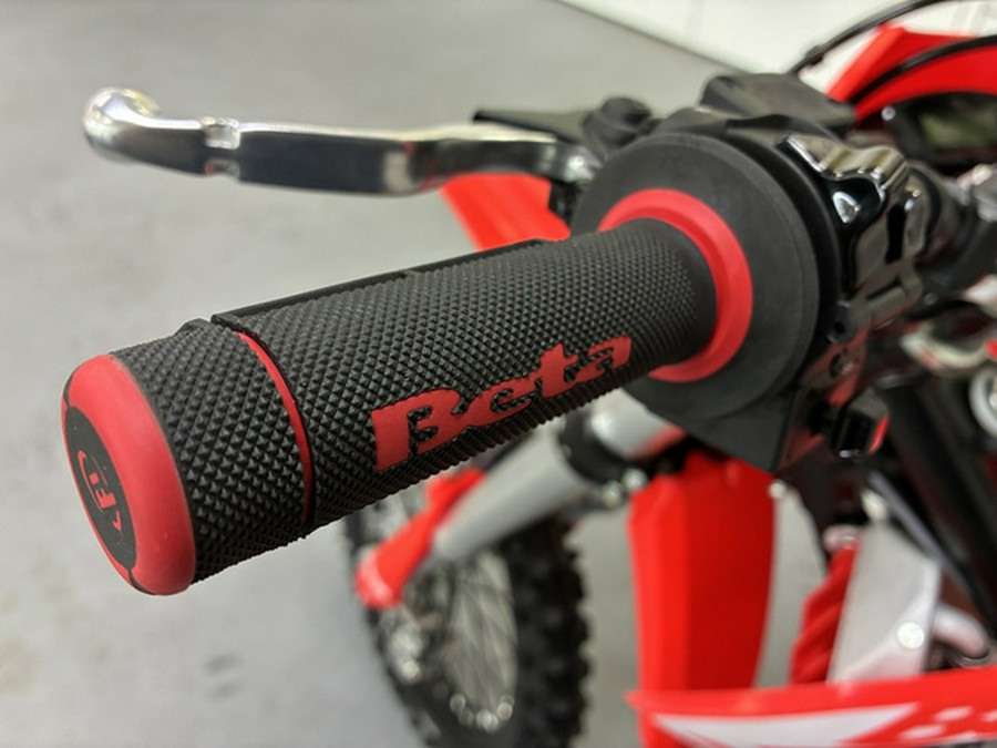 2027 Beta Motorcycles Xtrainer 200