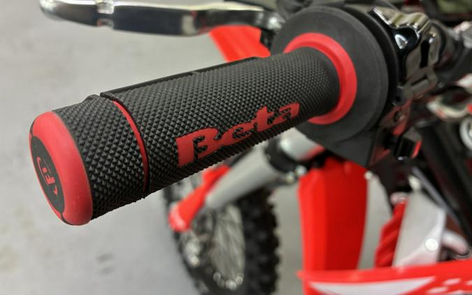 2027 Beta Motorcycles Xtrainer 200