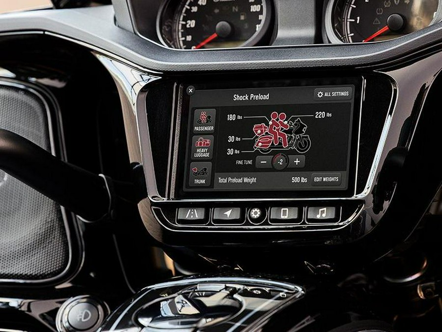 2024 Indian Motorcycle® Pursuit® Dark Horse® with PowerBand Audio Package Black Smoke