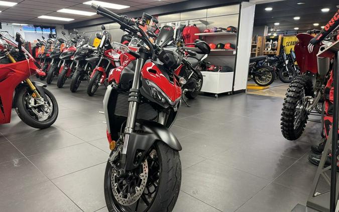 2023 Ducati Streetfighter V2 Ducati Red