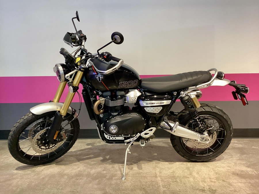 2025 Triumph Scrambler 1200 XE